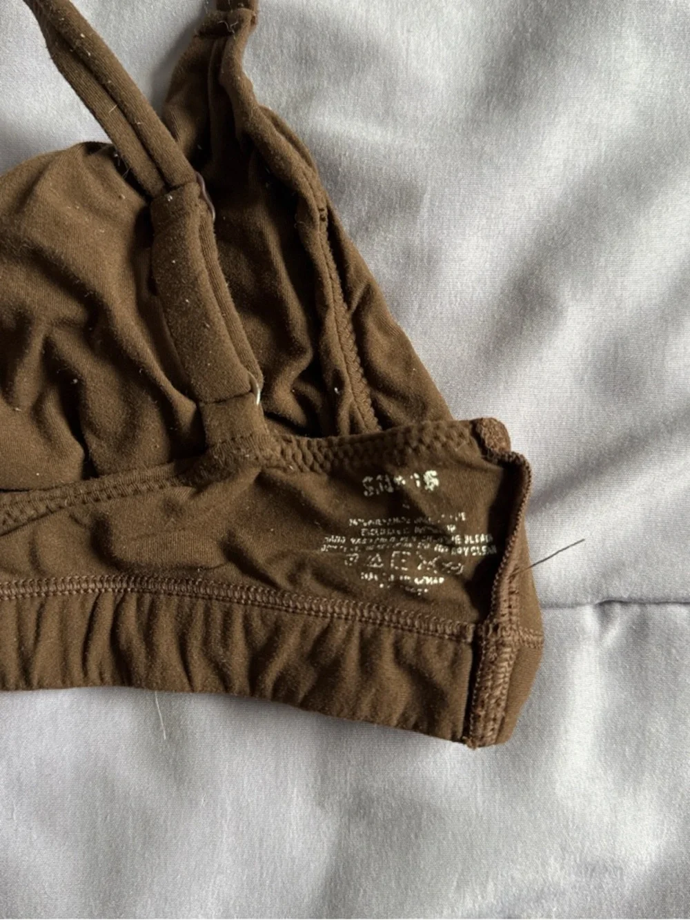 Skims Fits Everybody Triangle Bralette Wireless Triangle Bra - Brown - Picture 4 of 4